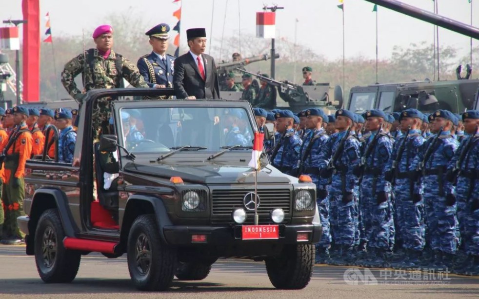 [图]武林圣火令：杀父之仇灭门之恨，兄妹圣火令合并，诛仇敌报血海深仇