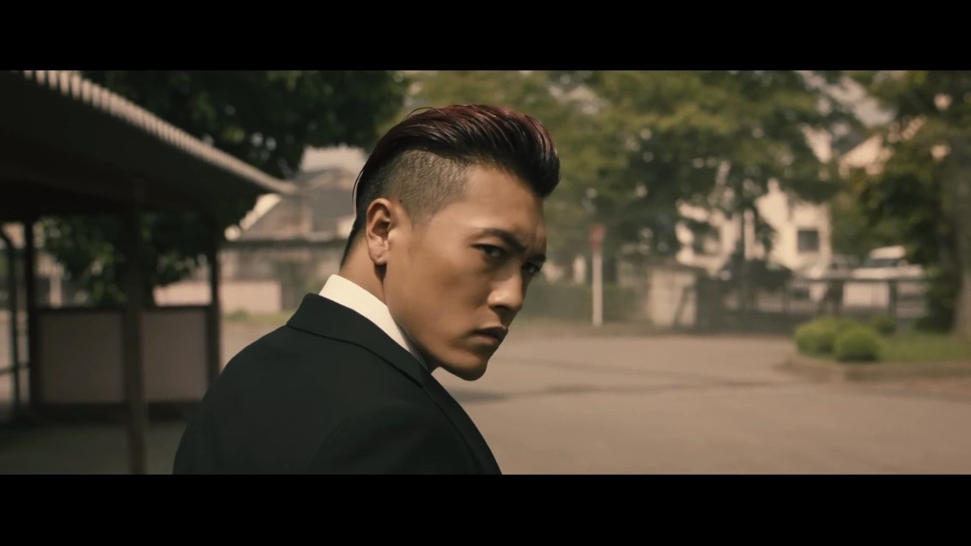 热血街区最佳二人组脚踢自行车教训小混混