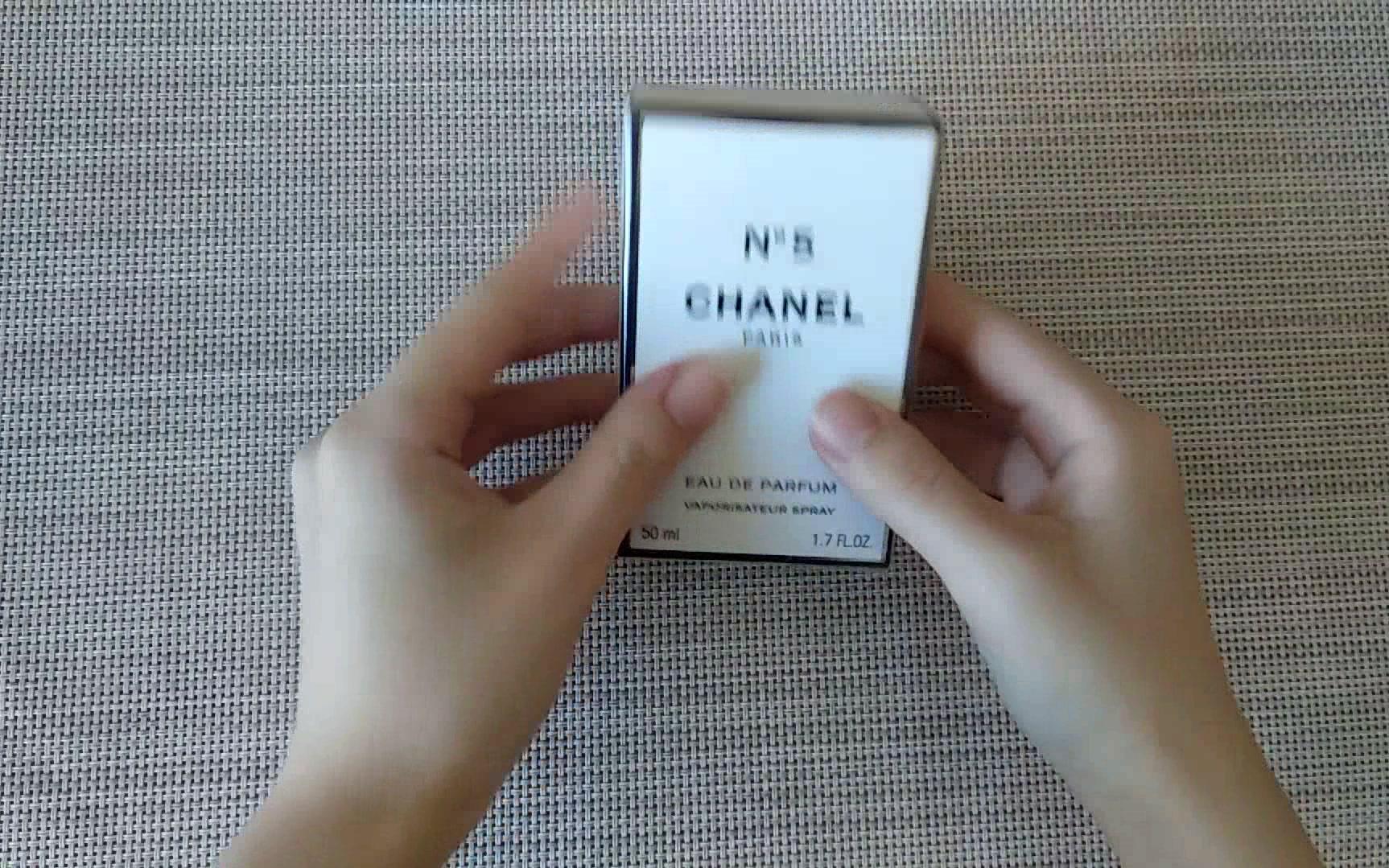 [图]开封一瓶存放了八年的CHANEL N°5（香奈儿五号）香水