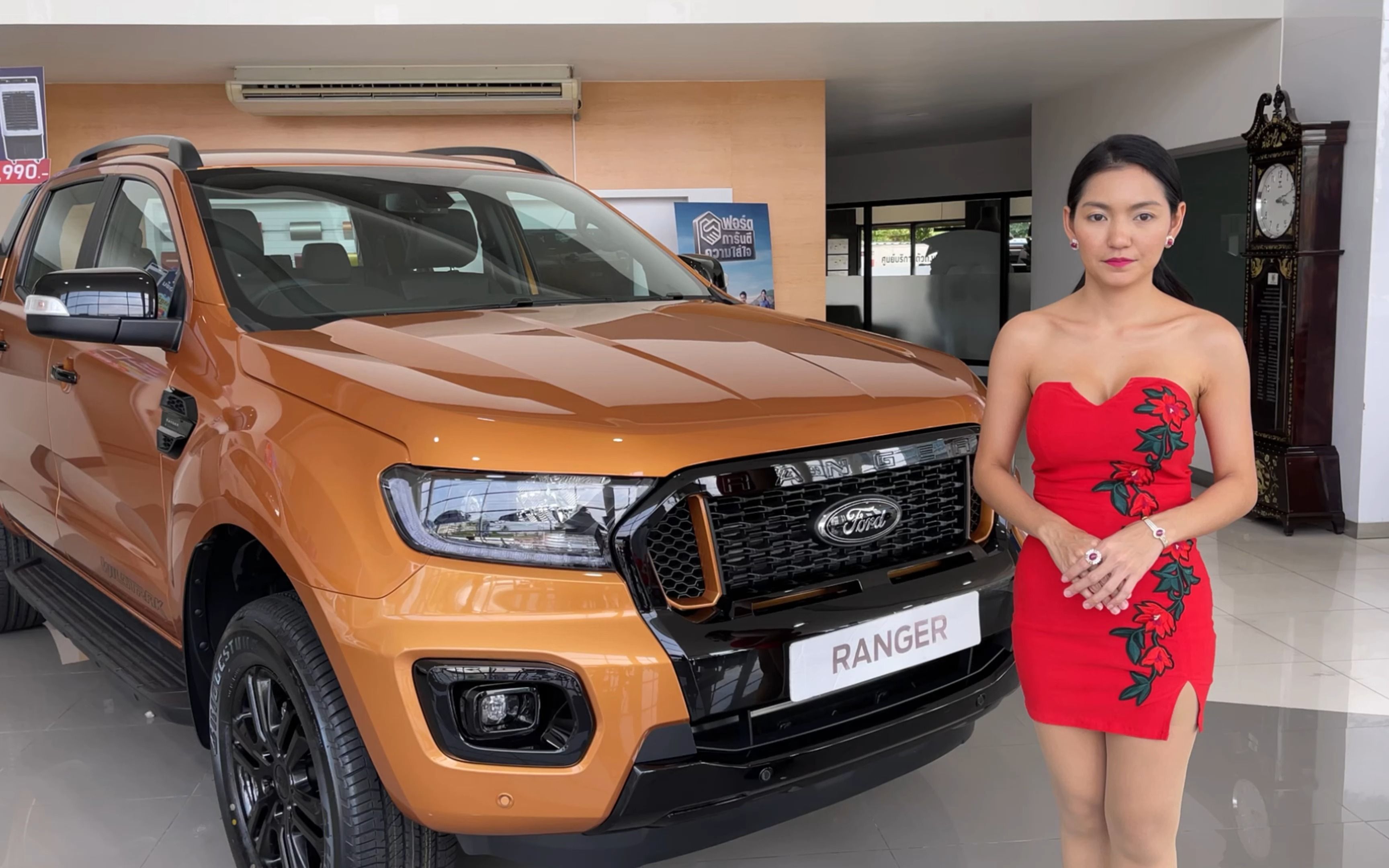 [4k-泰国美女说车]好车费油-福特ford ranger double cab 2.