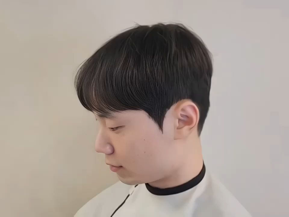 韩式自然式男生发型修剪烫发,头发太贴就这样做,蓬松又自然