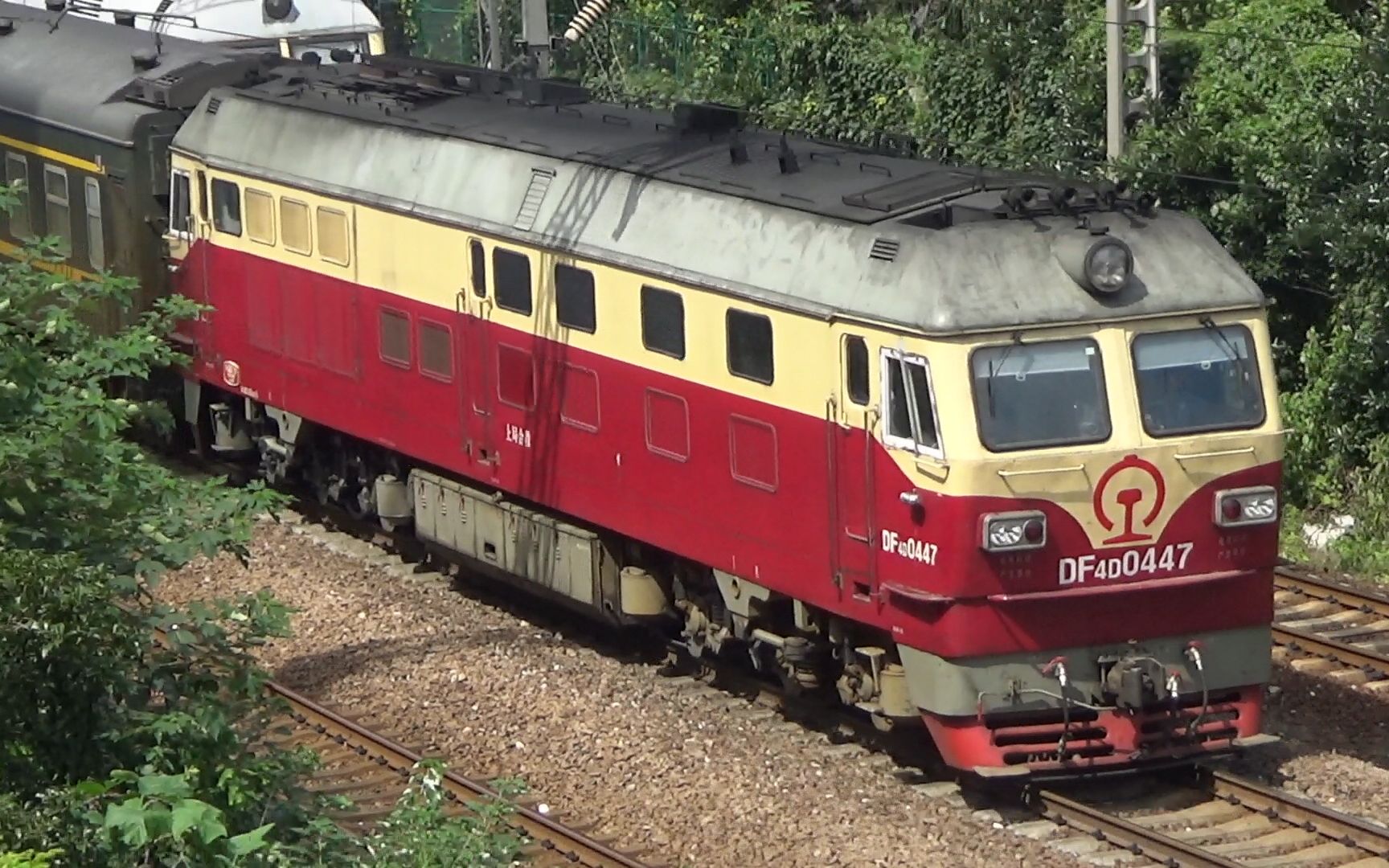 中国铁路内燃机加速福利k465次df4d0447通过云雀苑201777