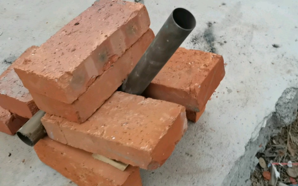 过年还得是农村的自制土炮才有乐趣,结尾有连环炮!