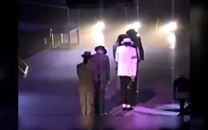 (饭拍)迈克尔·杰克逊《Smooth Criminal》在首都中心的演现场直播，1988年BAD世界巡演