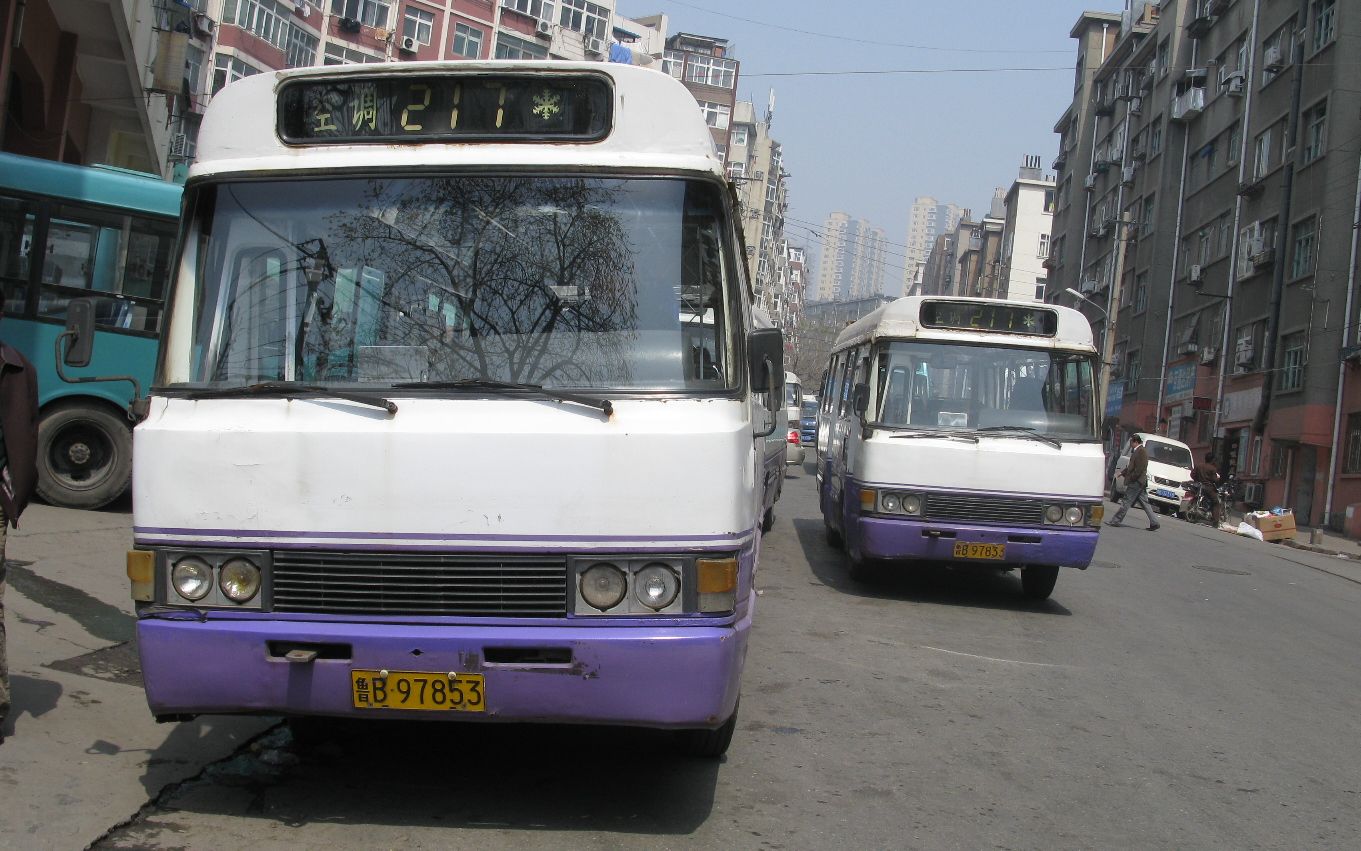 青岛公交怀旧视频 古董级扬子中巴yzl6730c 青岛220路车内视角_哔哩