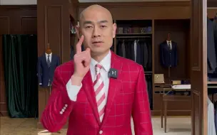 Descargar video: 西服七色光--红橙黄绿蓝靛紫