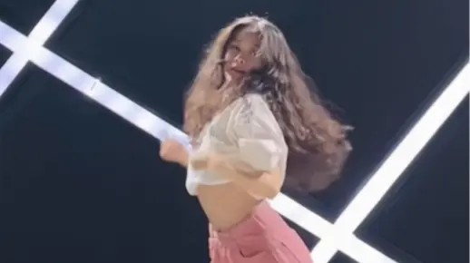 我看谁还没有get到这首歌!NMIXX舞蹈Love Me Like This含镜面分解