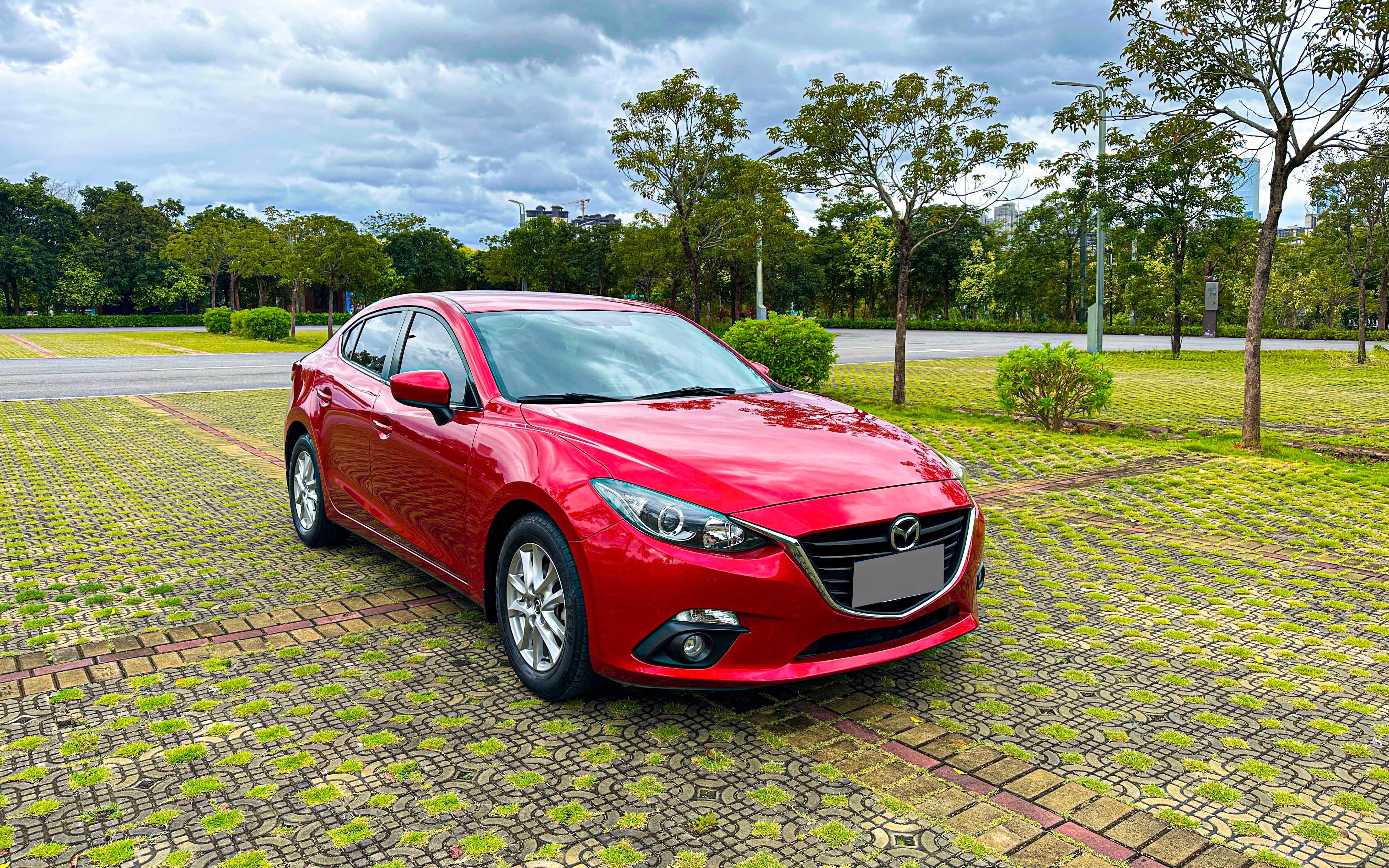 马自达魂动红补漆难?不存在的!看看人家这手艺