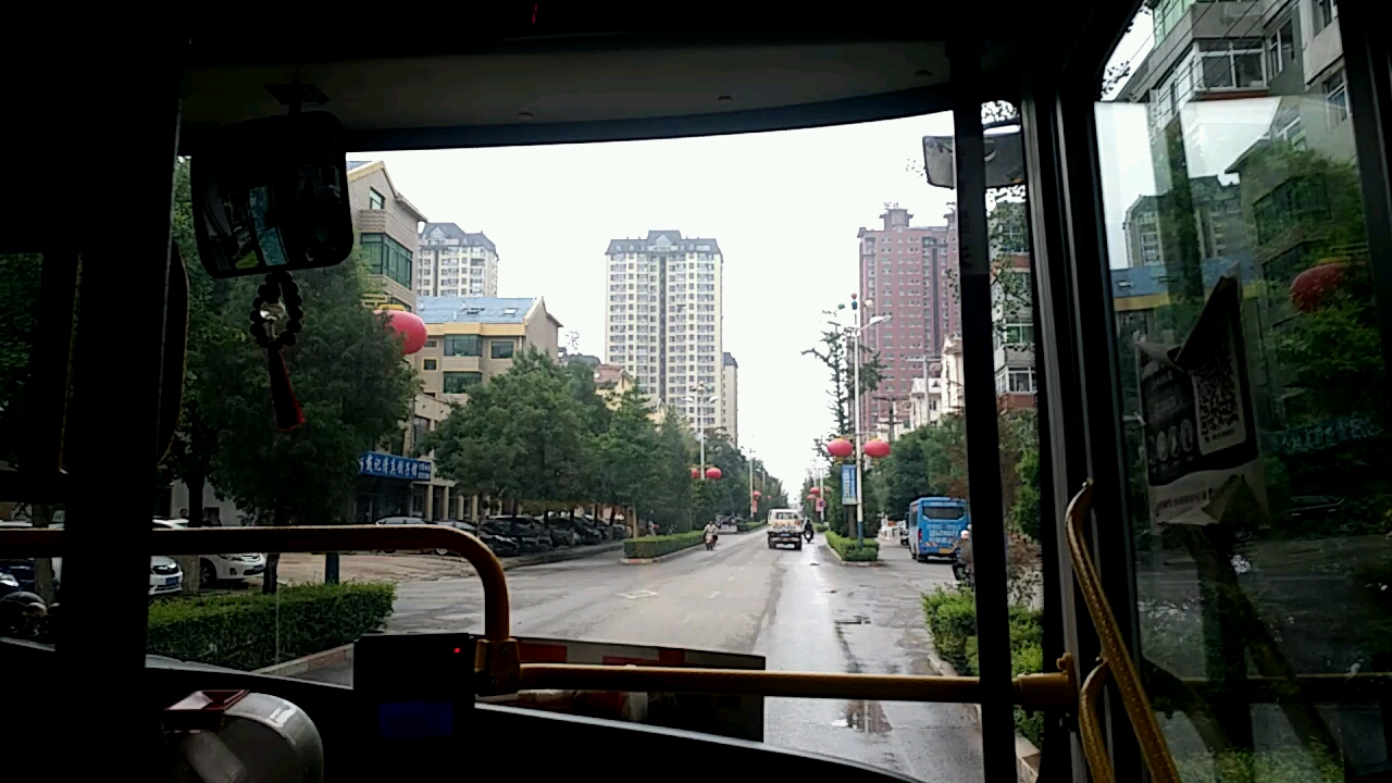 凌海市1路公交车上振兴路广一视角不完整