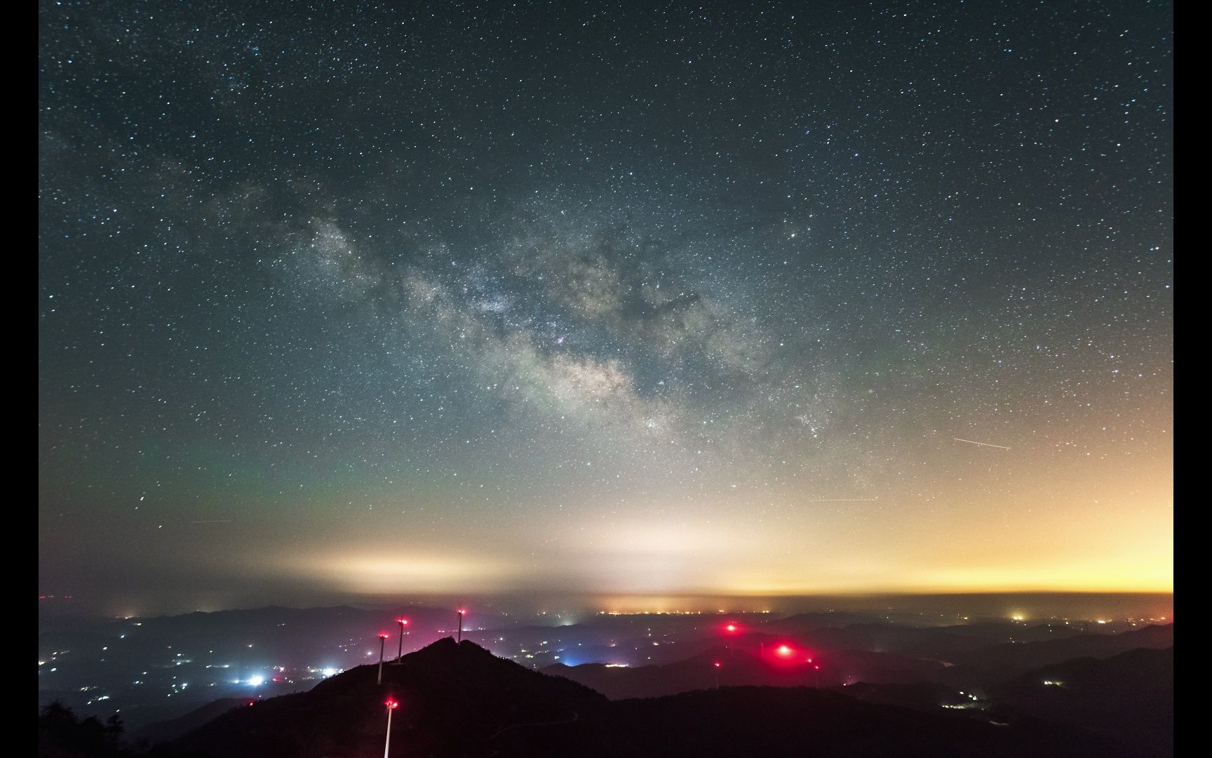 当天蝎座升起,属于宇宙夜空中的绚丽表演即将开始.孝感大悟山春季星空夜转日延时摄影哔哩哔哩bilibili