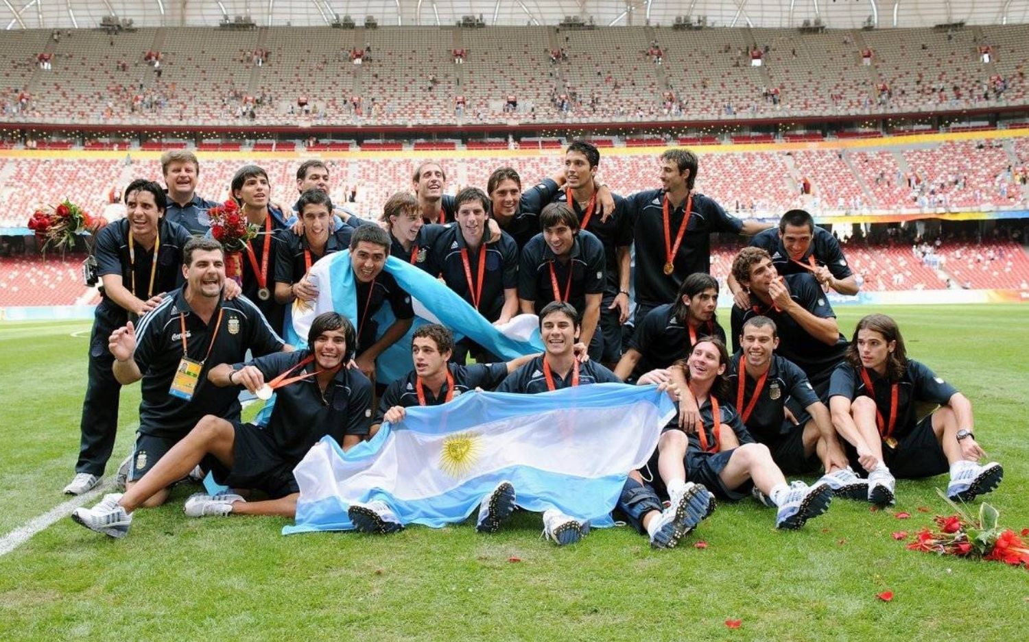 【2008北京奥运会】男足决赛 阿根廷vs尼日利亚【含赛后采访】(英语)