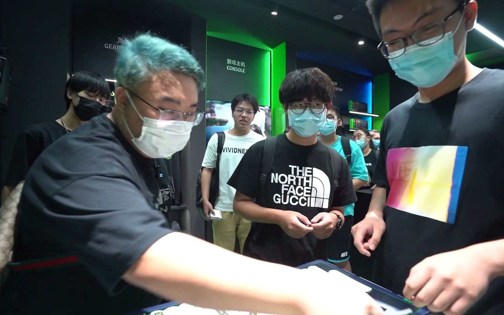 RazerStore雷蛇官方体验店上海来福士店试营业正式开启啦!哔哩哔哩bilibili