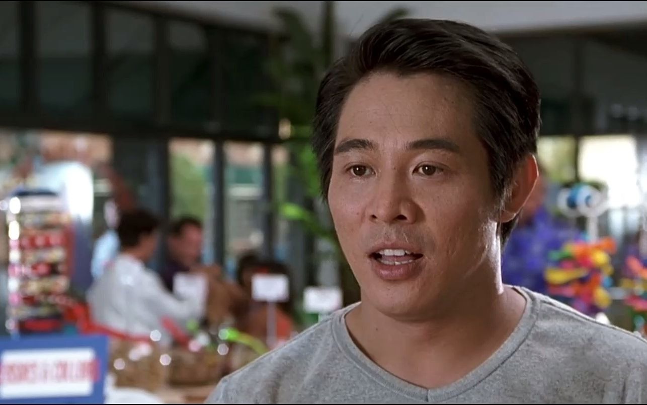 李连杰宇宙追缉令12杰森凭借戒指印识别出了刘宇并且将盖勃送回到了与