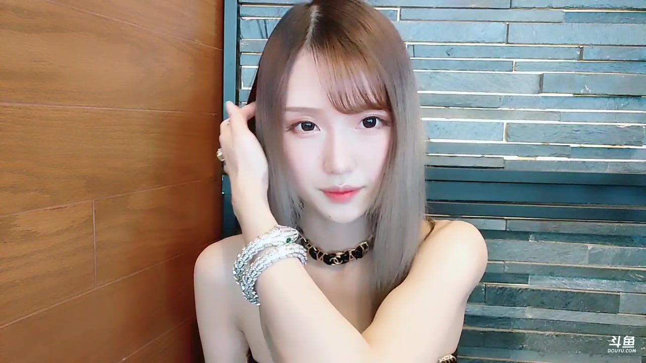 腐团儿的微博虎牙斗鱼美女主播舞蹈视频写真女友动漫co;vx搜索小程序