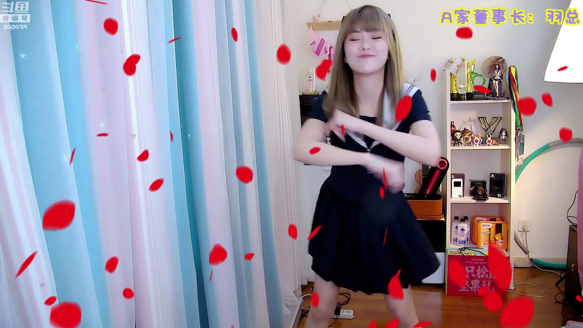 周淑怡二次元跳舞拉有所不知她的每个动作都暗藏杀机