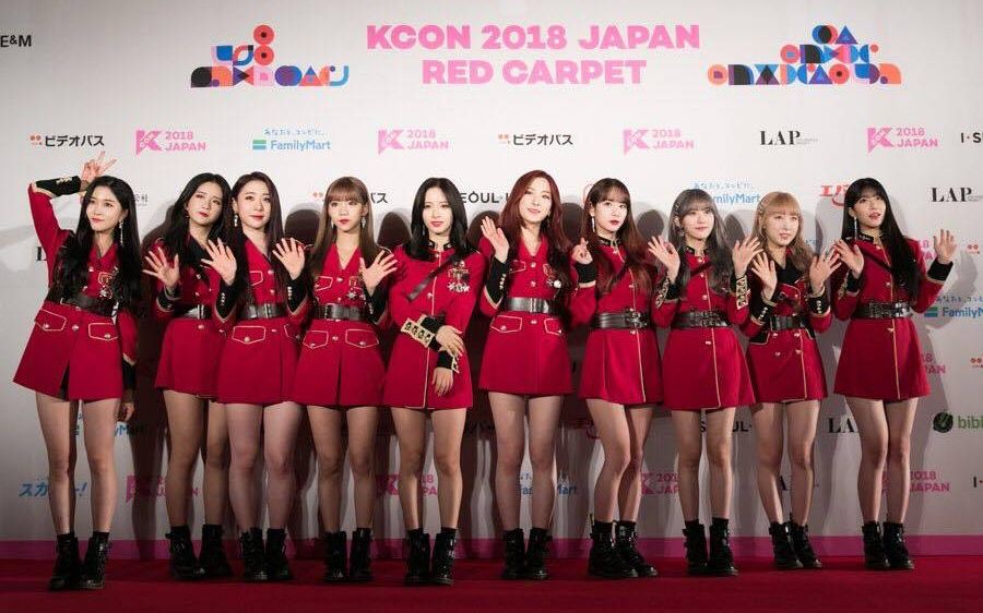 【日/韩语中字】180413 KCON JAPAN 红毯  宇宙少女采访【花苞字幕组】哔哩哔哩bilibili