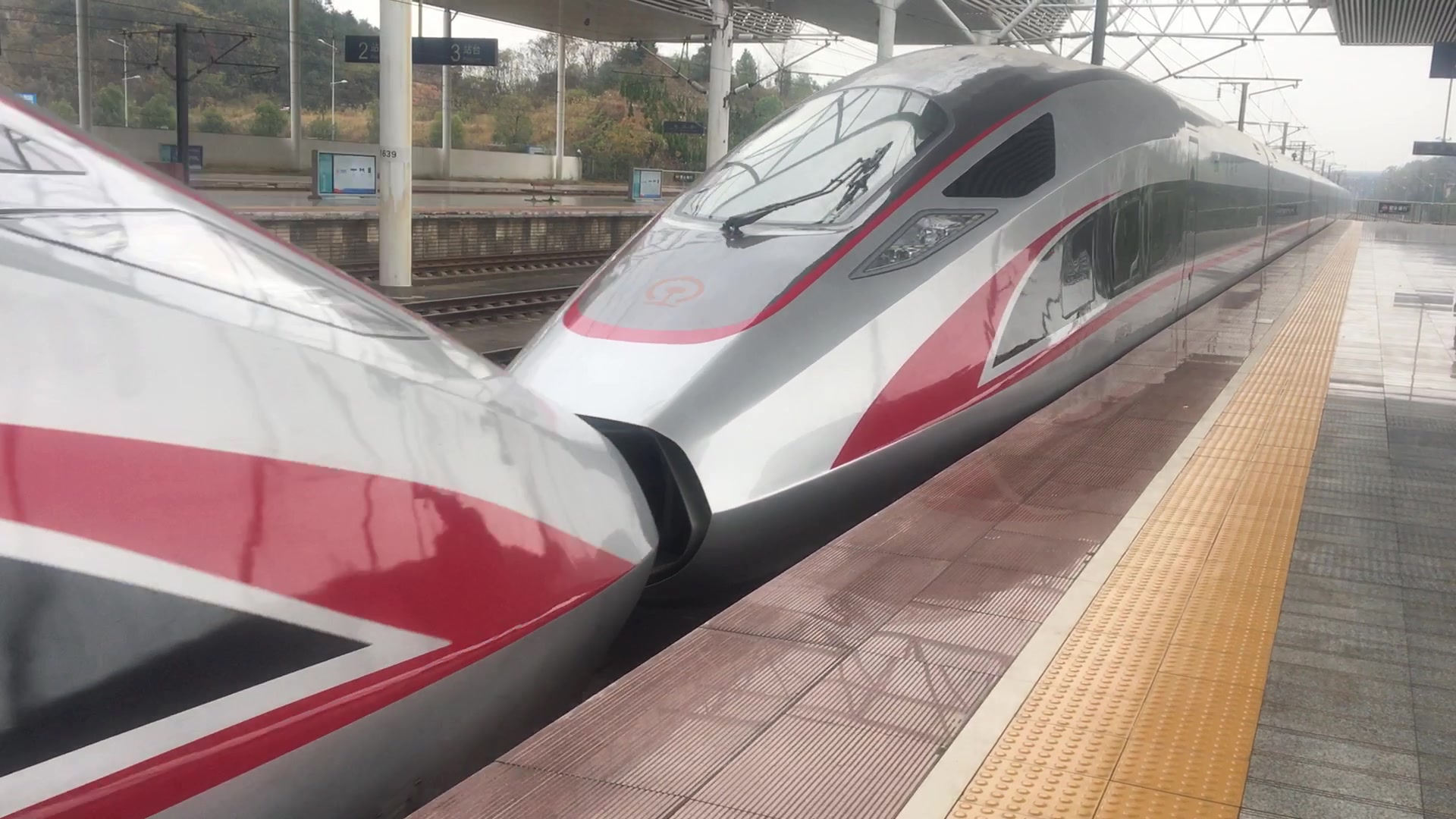 【高铁】g68次复兴号动车组株洲西4站台停车【cr400af2023 2014】