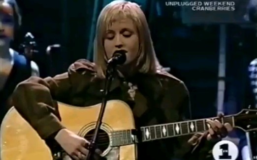 [图]The Cranberries（小红莓）乐队1995年MTV不插电演唱会现场实录