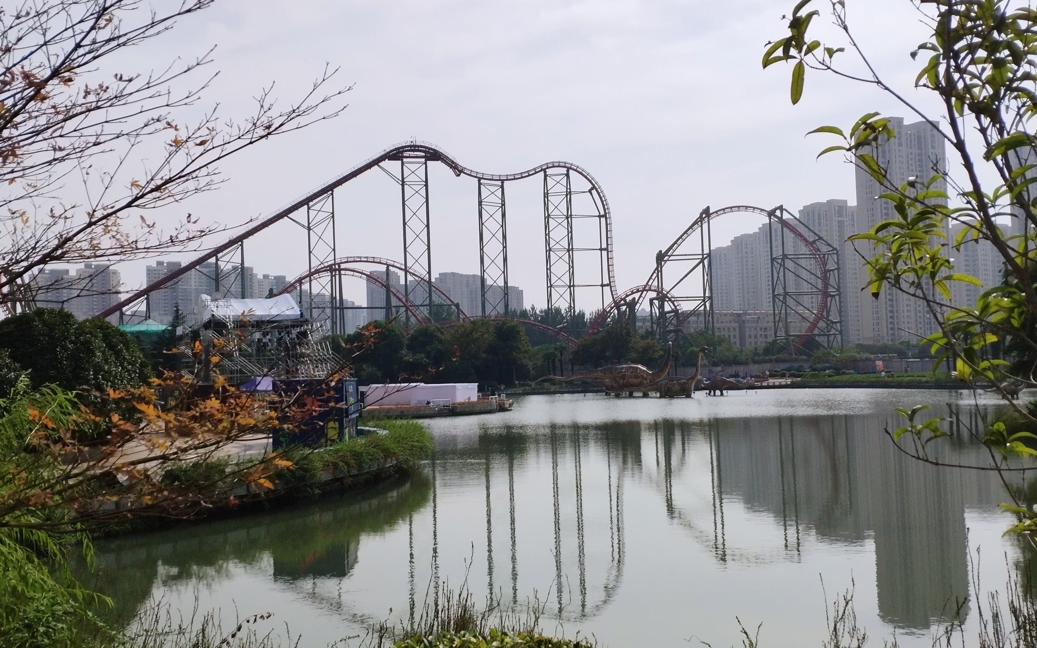 感受一下中华恐龙园4d过山车!