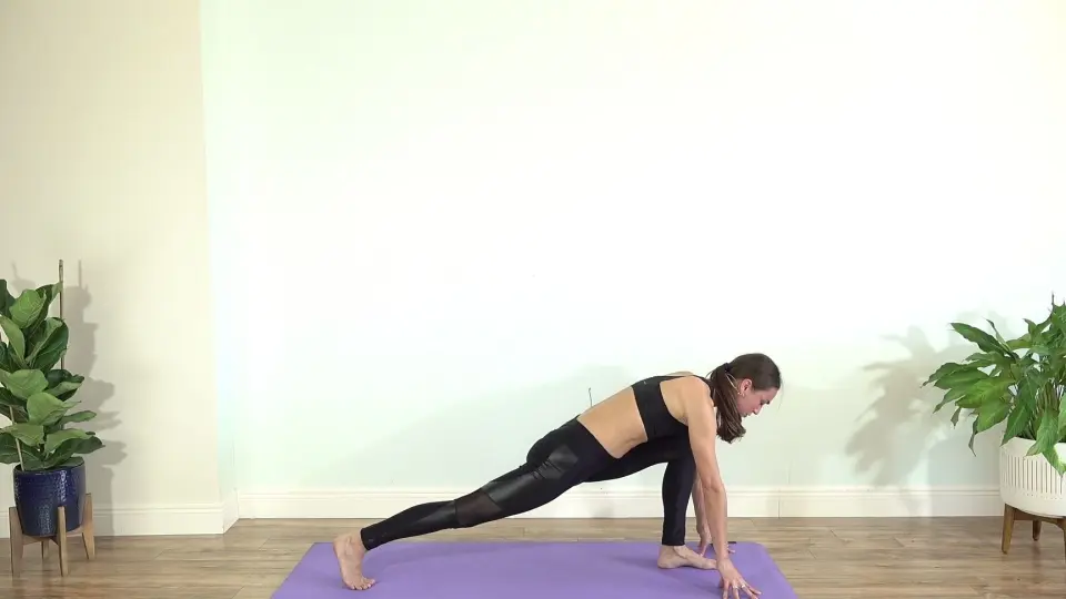 70 Min Vinyasa Yoga - Release Tight Lower Body - Gayatri Yoga