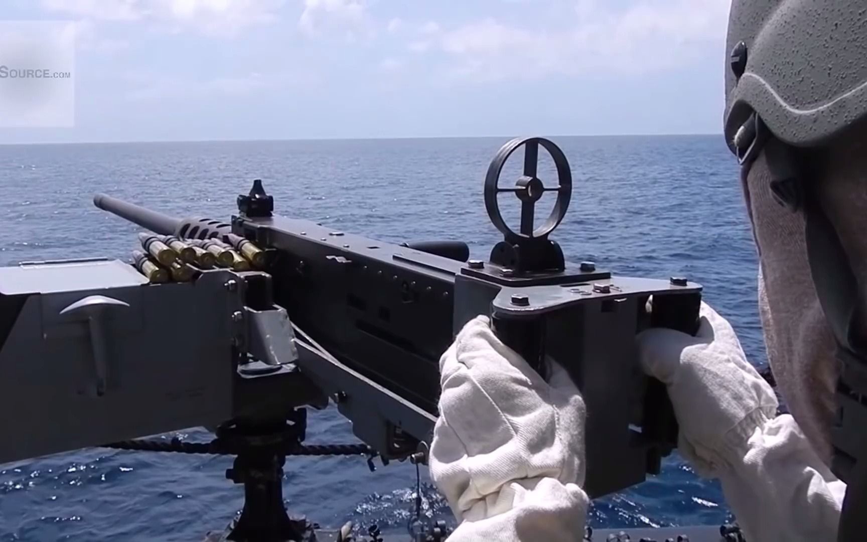 【高清】海军陆战队m2机枪.50口径舰上开火视频