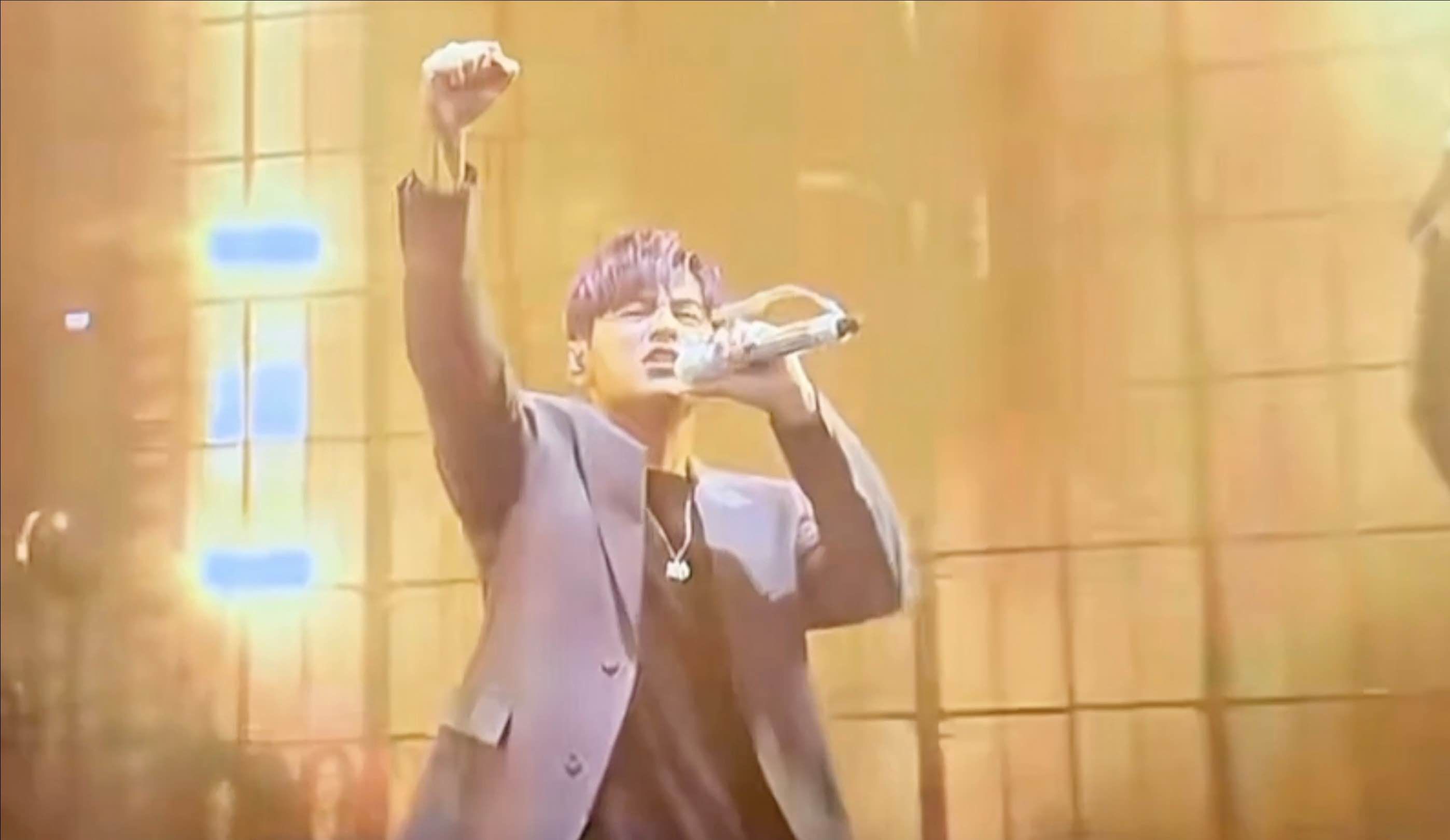 歌迷:我想点一首很吊的歌,《将军》!—— 周杰伦福州演唱会尾场