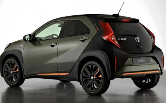 5万!2023款丰田aygox亮相,油耗4.8升,配1.0升 tss安全套件