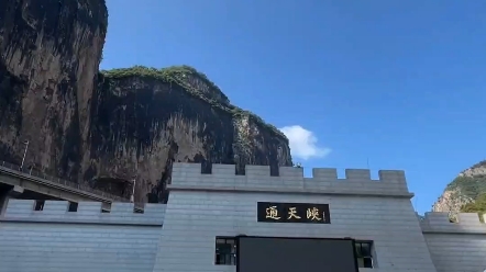 人生如同一场旅行,沿途的风景决定了你的心情.欣赏过后,才知道最美的不是风景,而是看风景的心情!哔哩哔哩bilibili