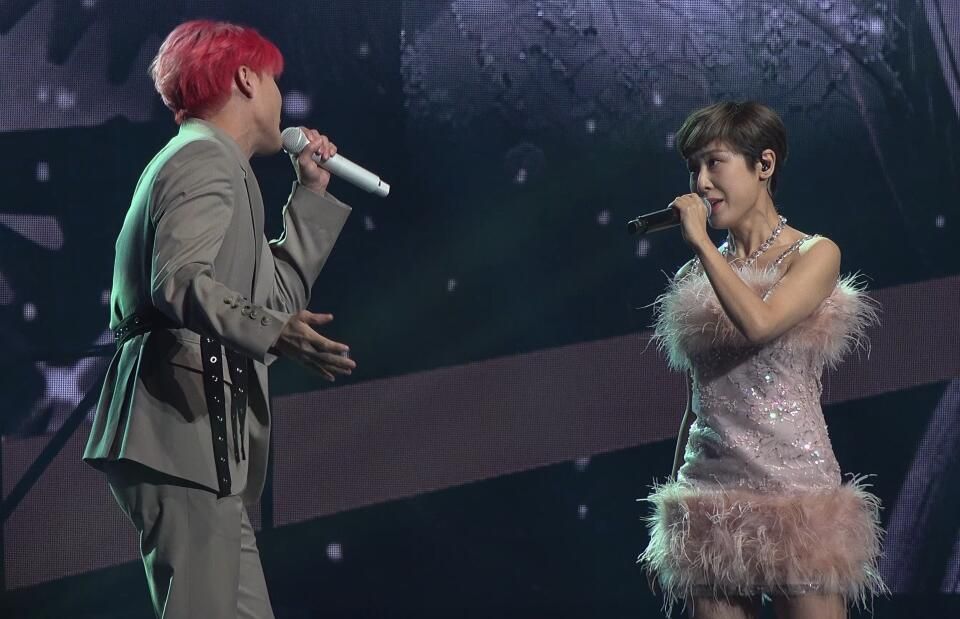 (近距离)金俊秀,张力尹 - timeless(xia concert chapter 1)【231231