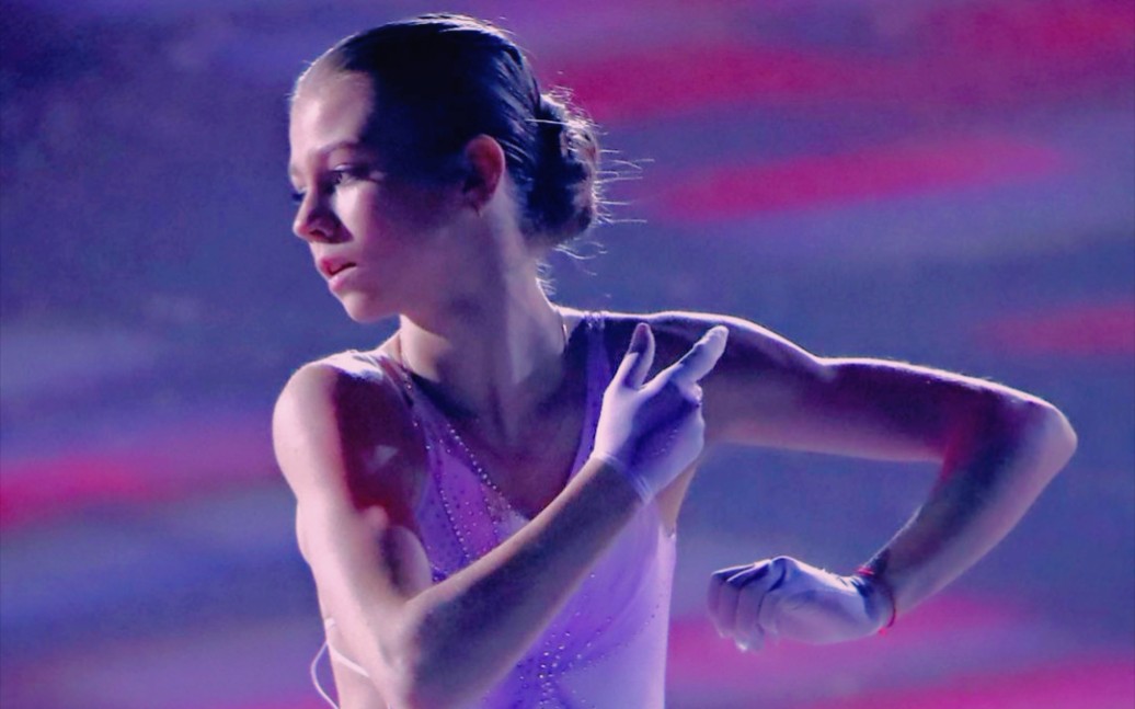 【20-21赛季花滑】莎莎-特鲁索娃alexandra trusova 你身披霓虹,向我