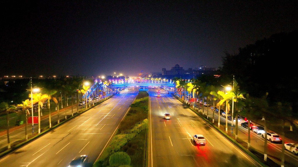 防城港北部湾大道夜景越来越美