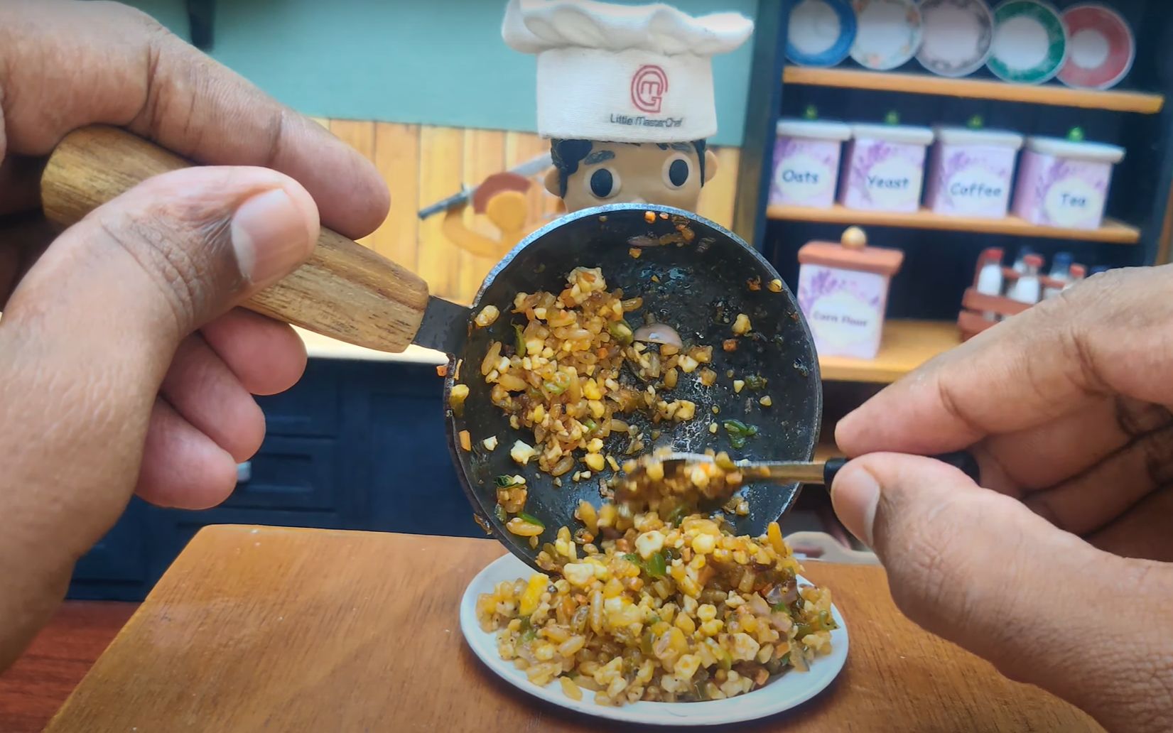 迷你厨房迷你蛋炒饭中国传统美食在迷你厨房中制作是什么感觉只需鸡蛋