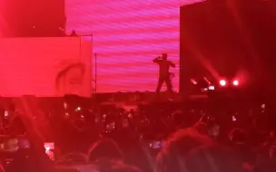 Скачать видео: Travis Scott 点燃了整场 Wireless Festival 2019！