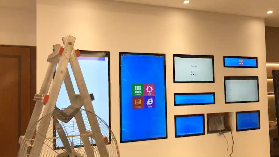 壁挂广告机,触摸一体机,led展厅安装现场效果杠杠的……羿睿科技
