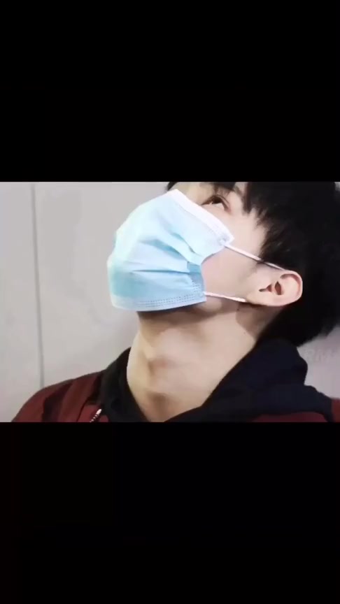 这喉结谁看了都心动张真源_哔哩哔哩_bilibili