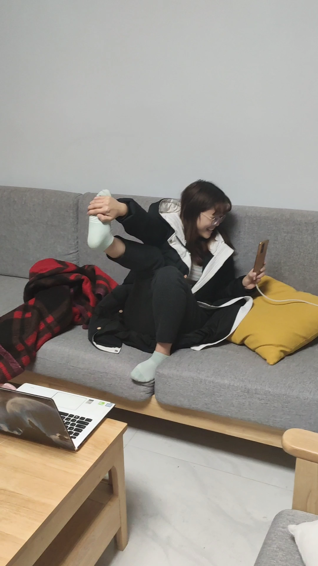 女孩子的jiojio总是这么无理取闹