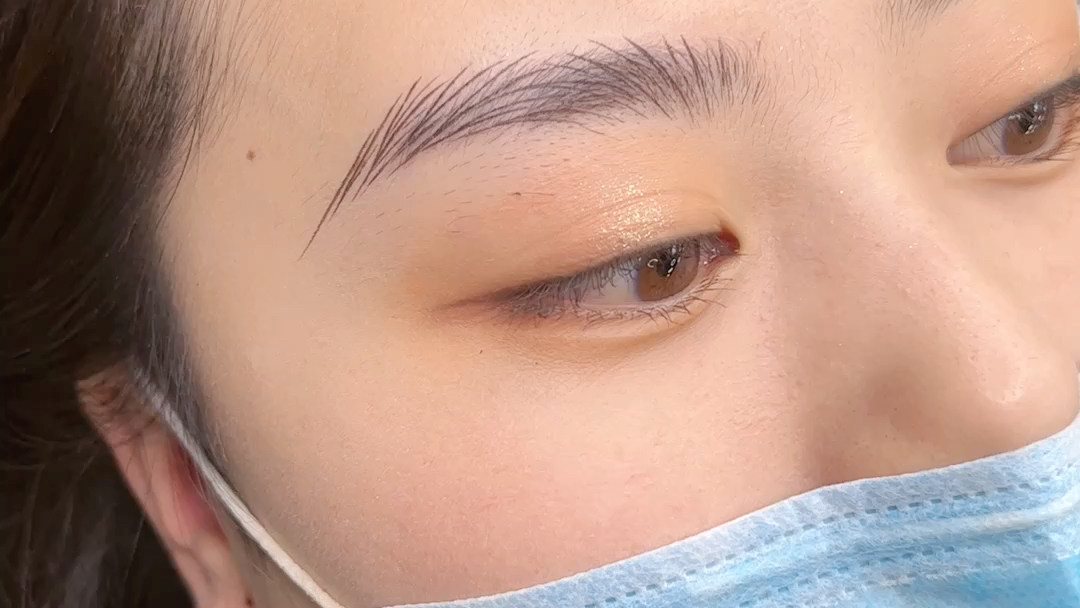 非常自然的线条眉