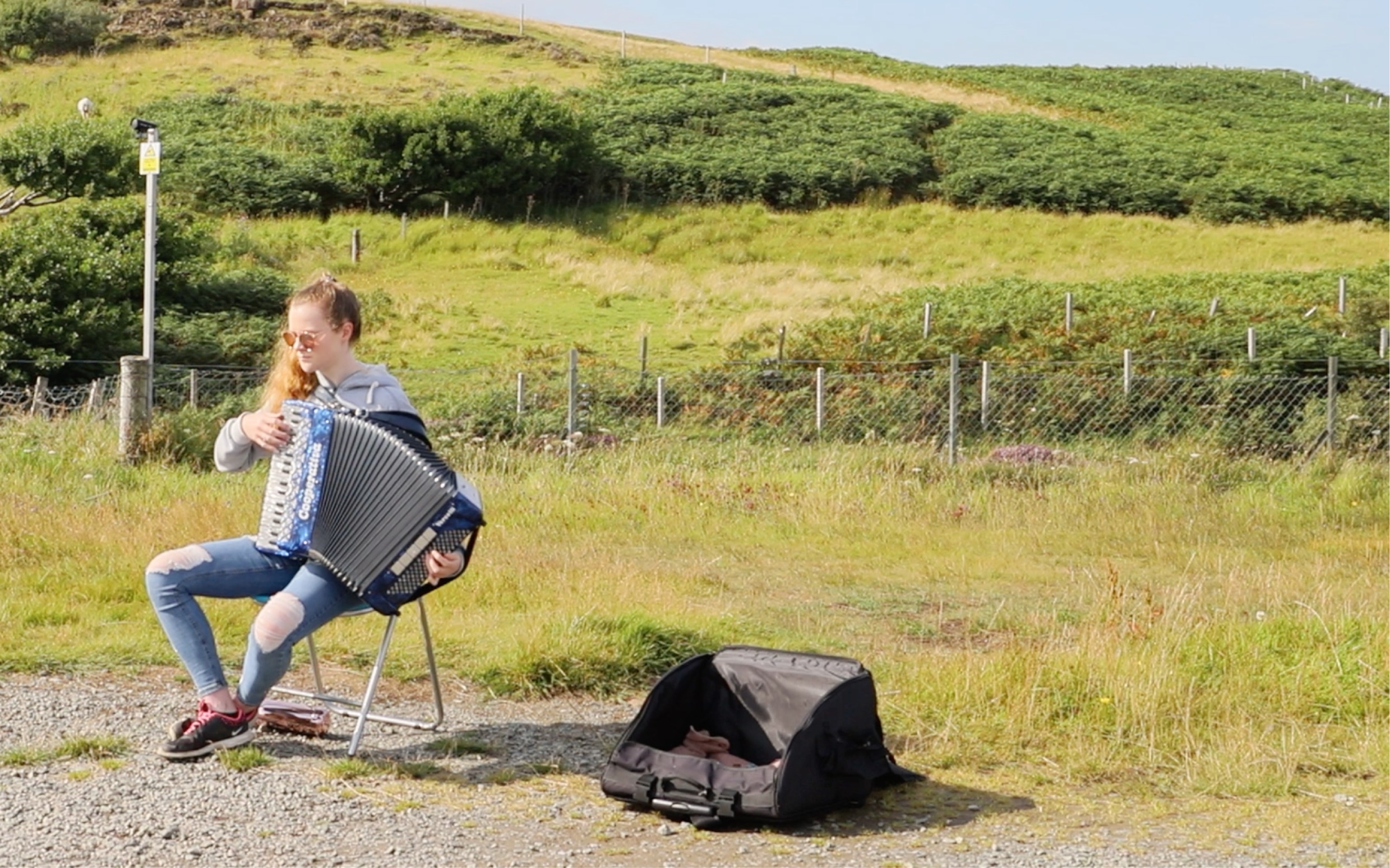 苏格兰天空岛的手风琴—浪漫的演奏家
