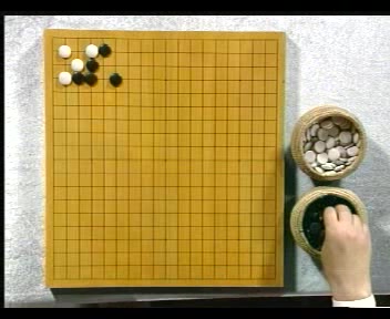 [图]邱百瑞  围棋中级教程———边角的争夺