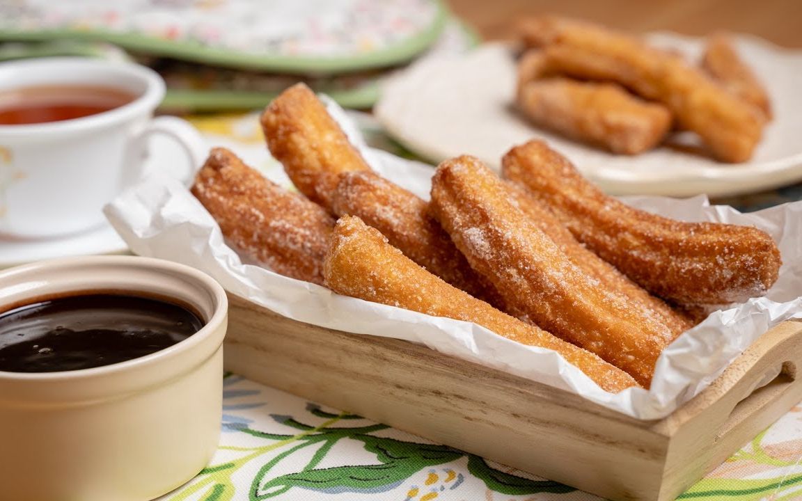 【che nom】西班牙肉桂油条配巧克力酱~ churros rangup dan sos