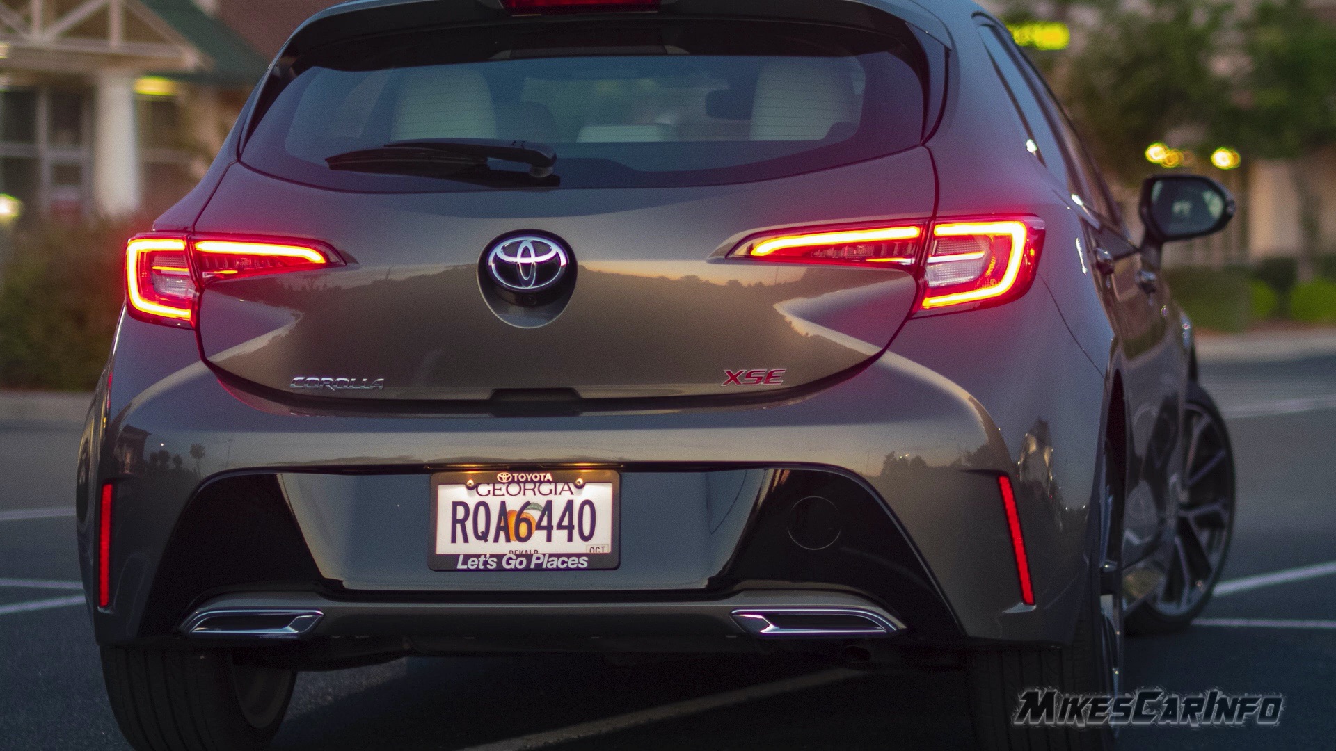 2019款 丰田卡罗拉/雷凌 (美国版) hatchback xse 夜间车型展示