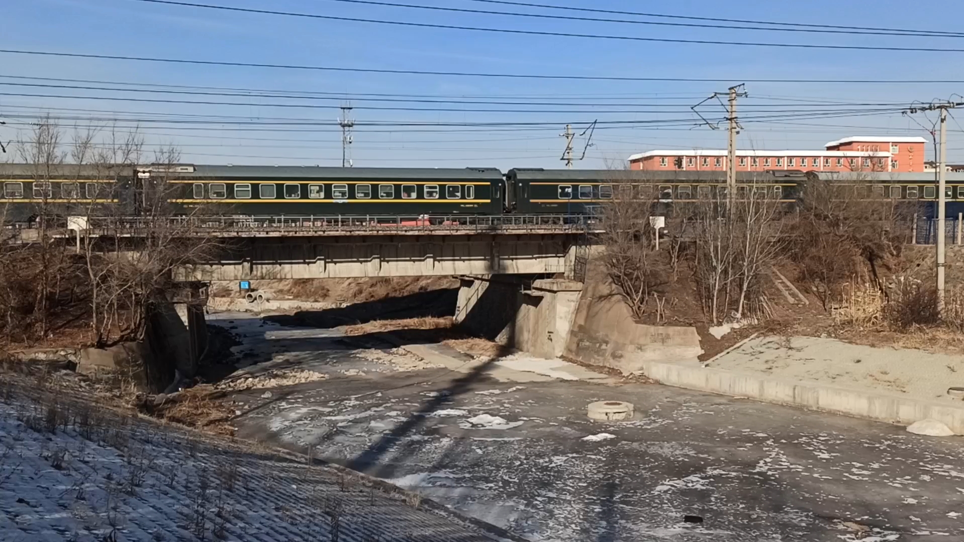 海口——长春z383次公主岭幺道通过,沈局沈段hxd3d-0652
