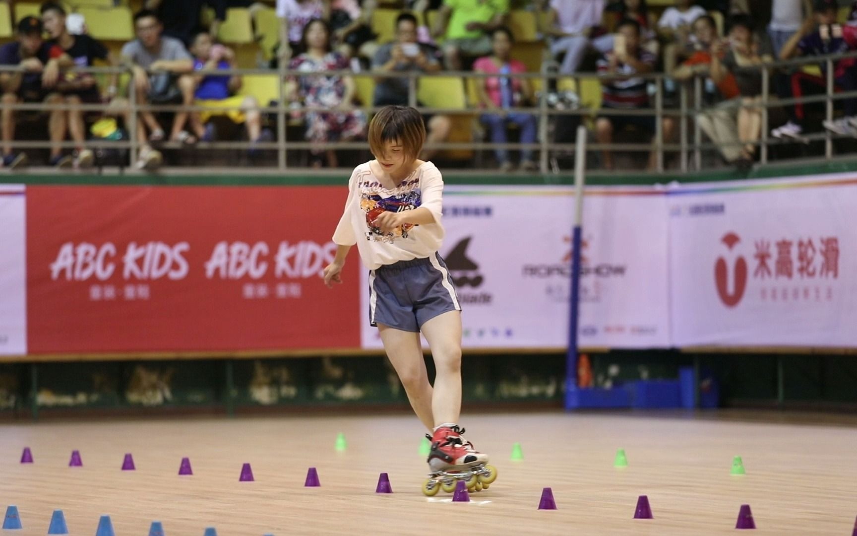 陈晨 "起步杯"2018年全国轮滑锦标赛成年女子花式绕桩