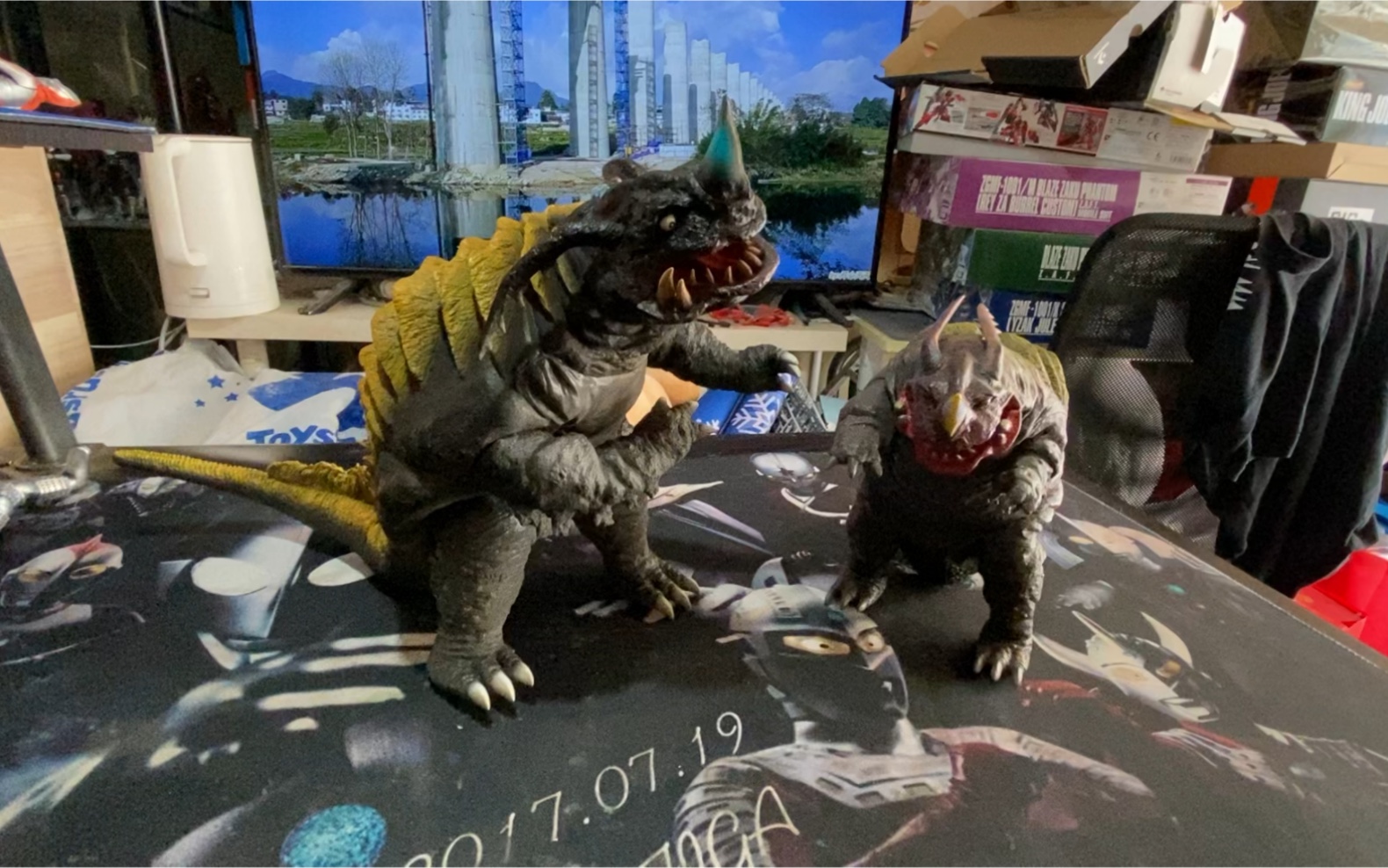 ccp怪兽内隆嘎与xplus大怪兽内隆嘎的对比 都挺可爱的