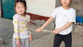 亲子互动游戏，走快点走