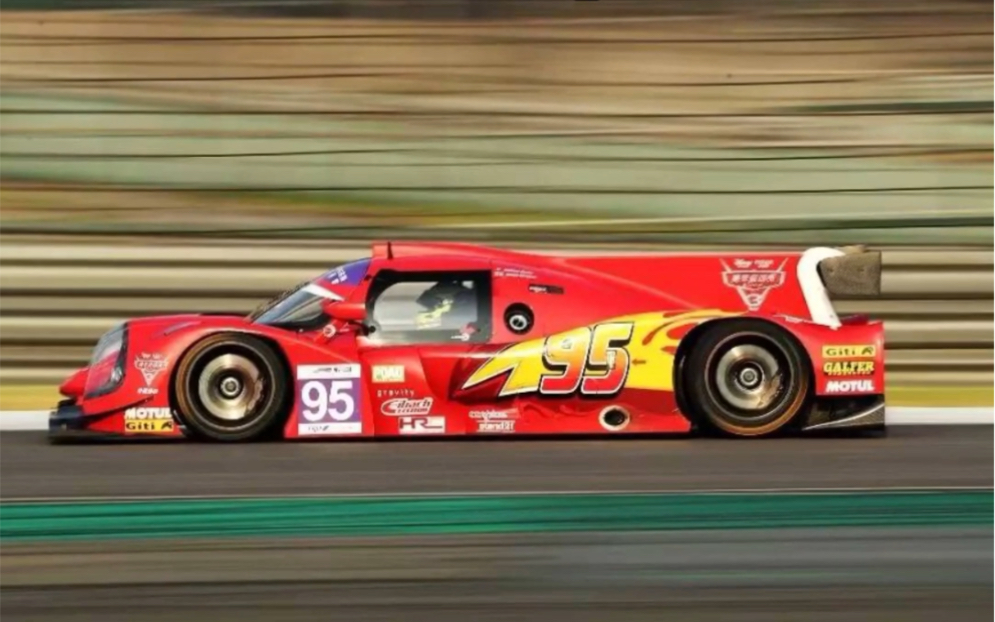 成龙和林志颖的车队用什么样的赛车