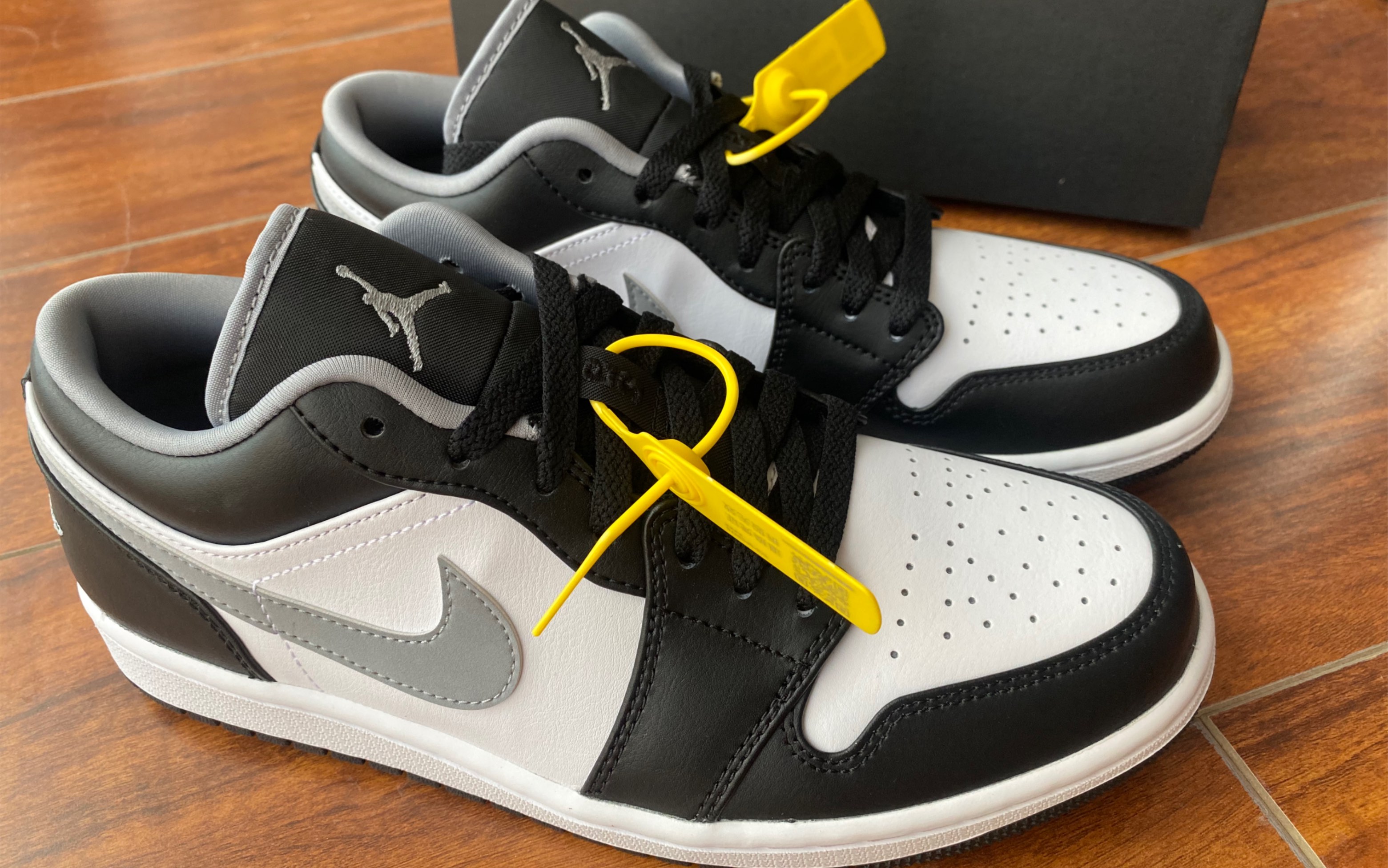 aj1 low 黑白灰 影子