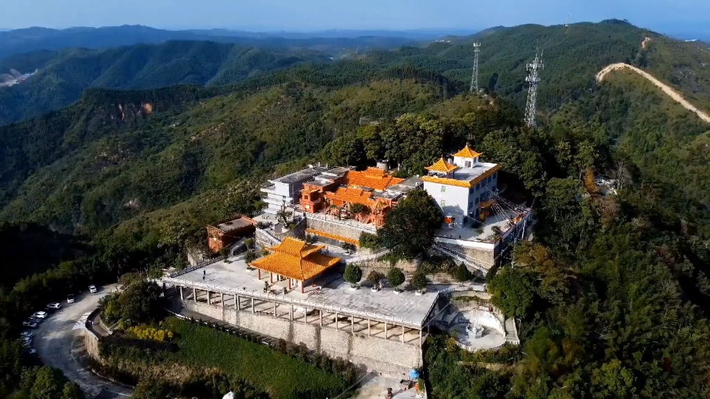 梅州鸡鸣山图片