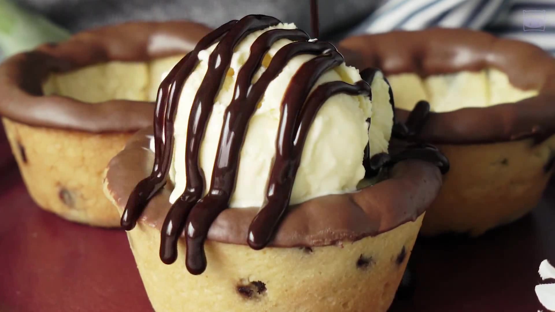 【曲奇杯冰激凌 中字教程】唯有美食不可辜负【subpig猪猪微视频】