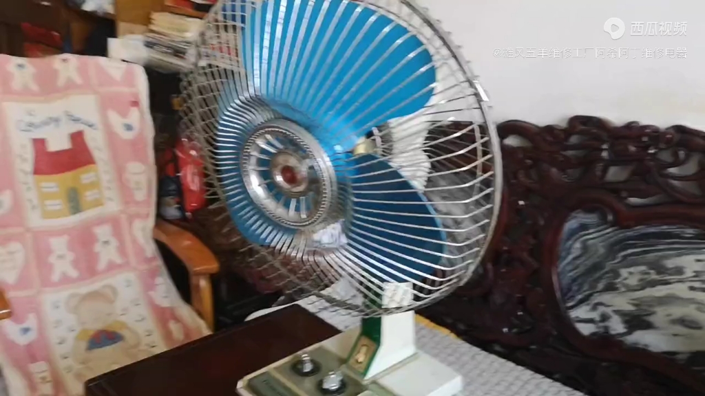 老式钻石牌电风扇,广州电风扇厂出品,成色超级新!质量杠杠滴!